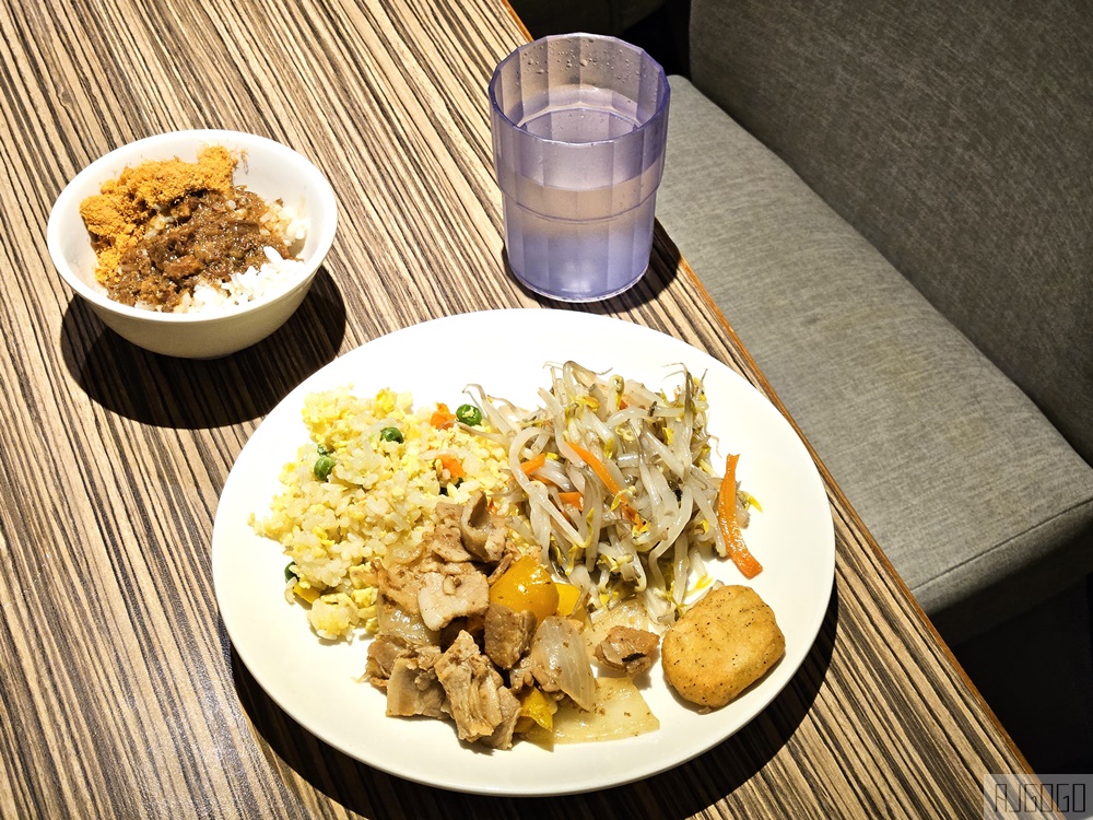 2026高雄住宿 家和商旅 便宜高雄飯店 早餐、停車場 高雄車站住宿