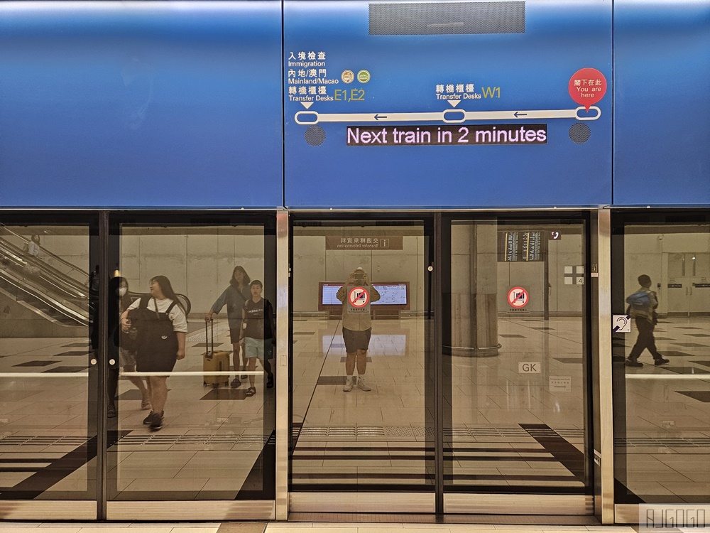 大灣區航空 台北桃園TPE-香港HKG 飛行報告 經濟艙飛機餐 大灣區航空評價