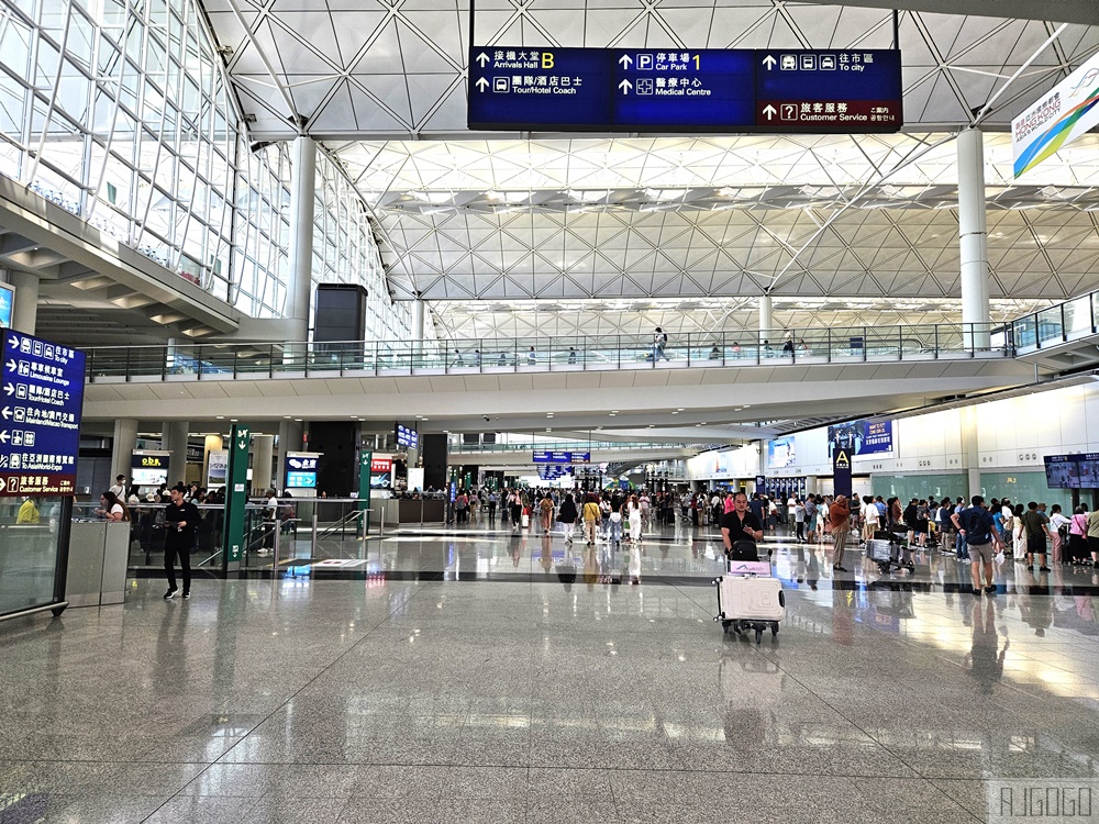 大灣區航空 台北桃園TPE-香港HKG 飛行報告 經濟艙飛機餐 大灣區航空評價