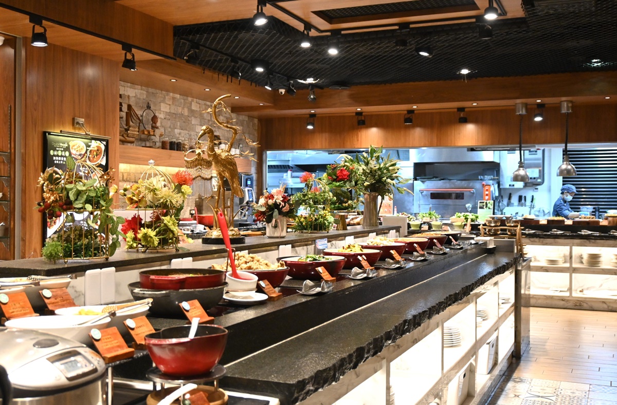 2026高雄素食吃到飽 蔬食百匯 高雄美食 平日晚餐 捷絲旅高雄站前館 @AJ的旅行地圖