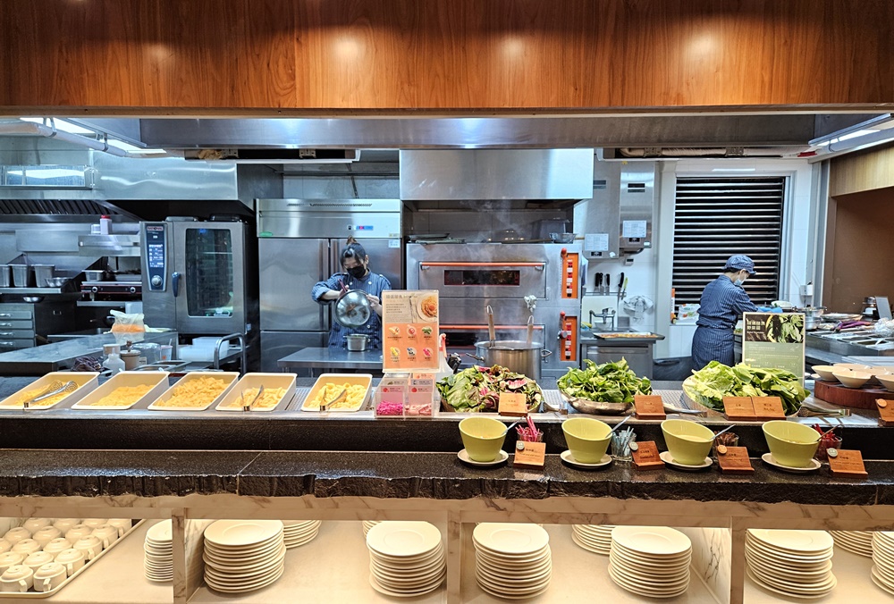 2026高雄素食吃到飽 蔬食百匯 高雄美食 平日晚餐 捷絲旅高雄站前館