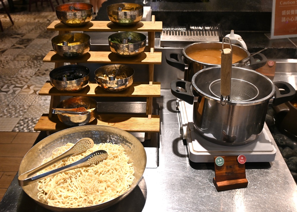2026高雄素食吃到飽 蔬食百匯 高雄美食 平日晚餐 捷絲旅高雄站前館
