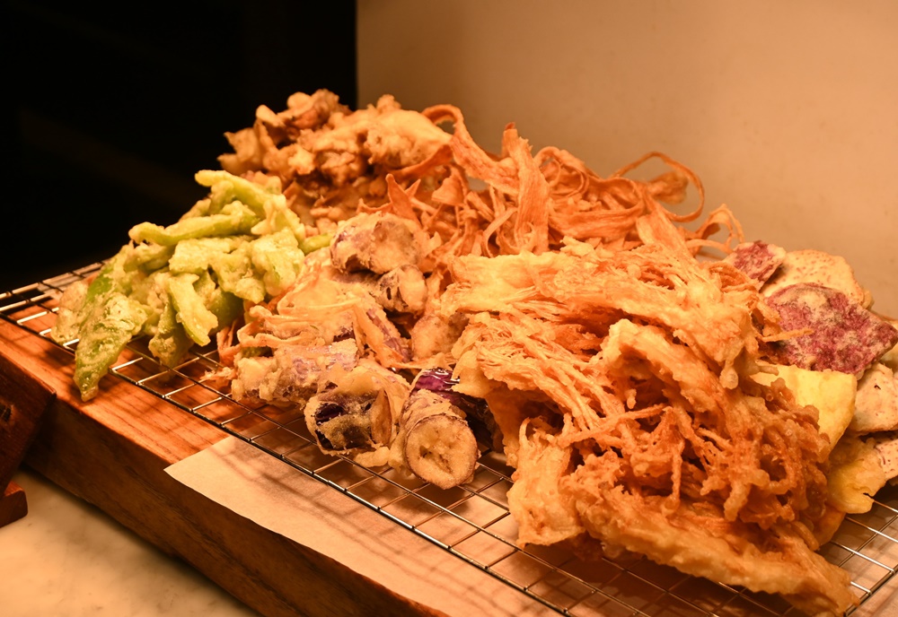 2026高雄素食吃到飽 蔬食百匯 高雄美食 平日晚餐 捷絲旅高雄站前館