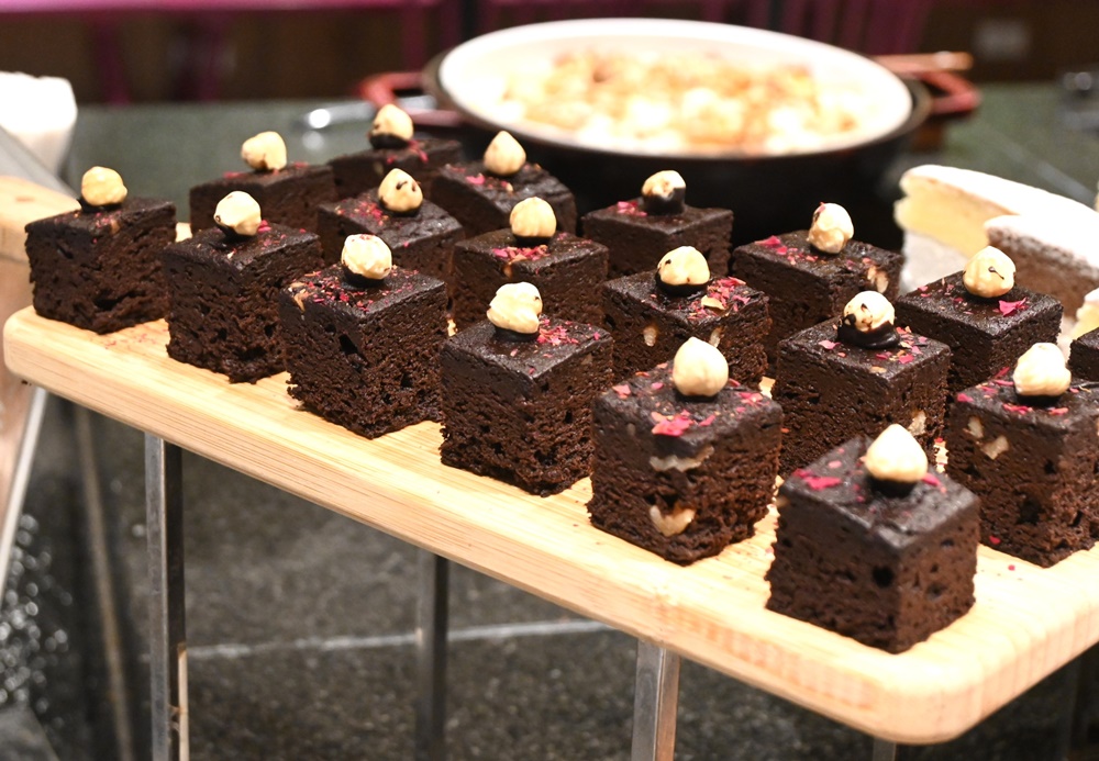 2026高雄素食吃到飽 蔬食百匯 高雄美食 平日晚餐 捷絲旅高雄站前館