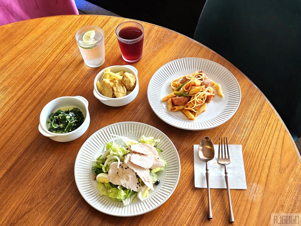 2026高雄住宿 河堤漫旅站前館 高雄車站 高雄飯店推薦 早餐、下午茶、停車場
