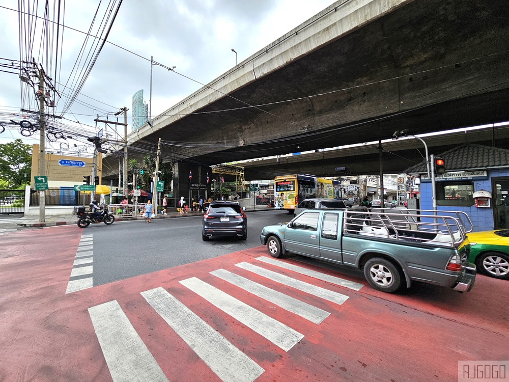 2026曼谷住宿 奧克伍德酒店公寓 雙人房、早餐 近BTS站、Sathorn碼頭、石龍軍路