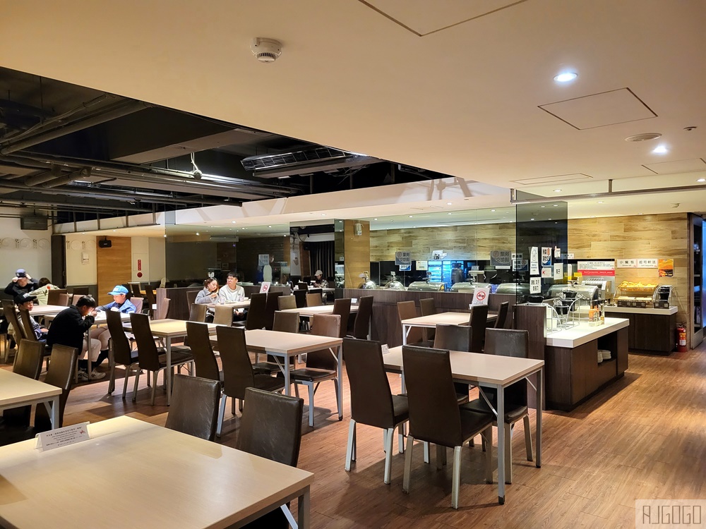 2026嘉義住宿 Hotel Hi 垂楊店 早餐、停車場、雙人房 嘉義飯店