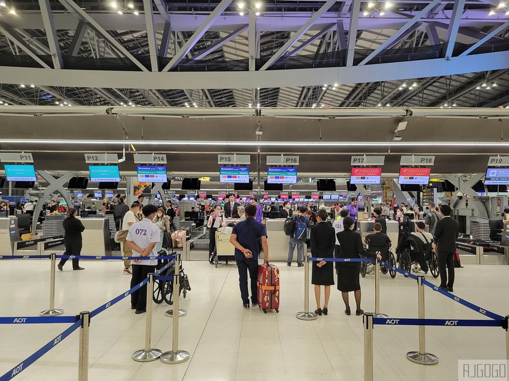 日本航空 曼谷-大阪關西 日航787-8經濟艙飛機餐 開箱JL728