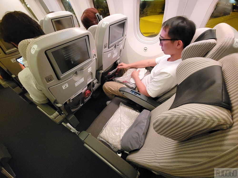 日本航空 曼谷-大阪關西 日航787-8經濟艙飛機餐 開箱JL728