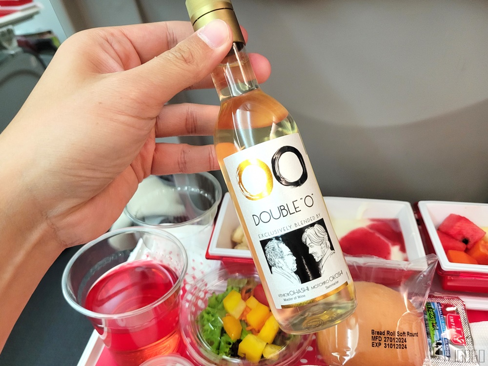日本航空 曼谷-大阪關西 日航787-8經濟艙飛機餐 開箱JL728