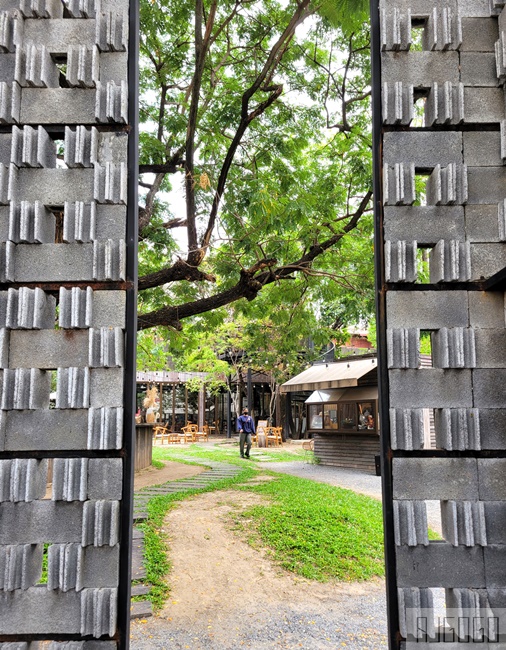 2026曼谷美食 曼谷咖啡廳推薦 THE WOOD LAND 森林系咖啡館 BTS On Nut站旁 泰國旅遊