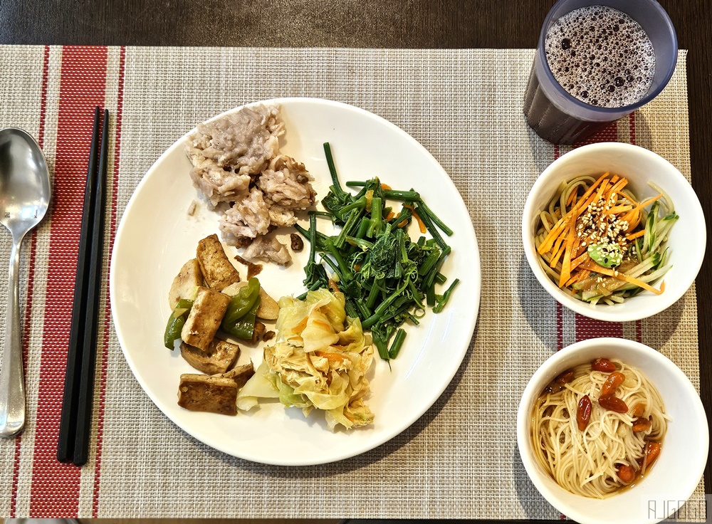 台東美食 歐拉蔬食館 素食吃到飽 家庭口味的素食料理
