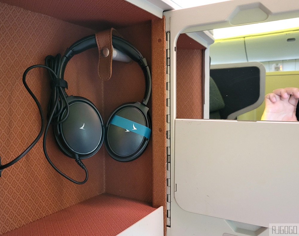 國泰航空商務艙 台北桃園-香港 A330商務艙飛機餐
