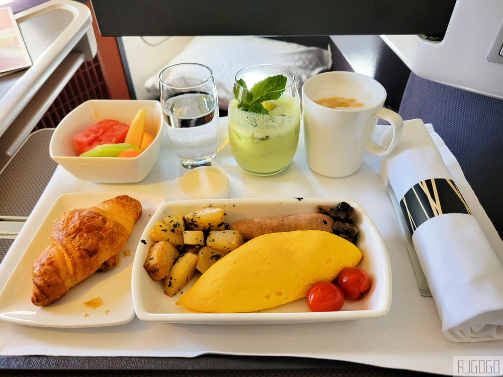 國泰航空商務艙 台北桃園-香港 A330商務艙飛機餐