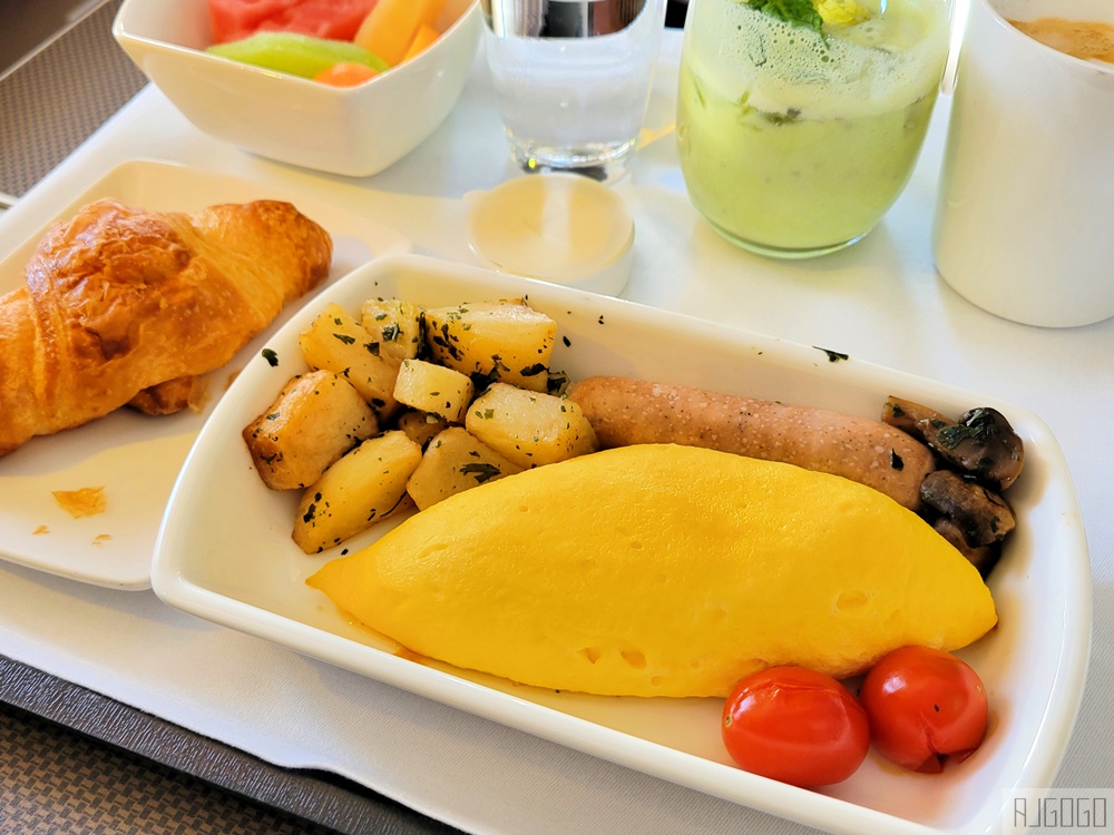 國泰航空商務艙 台北桃園-香港 A330商務艙飛機餐