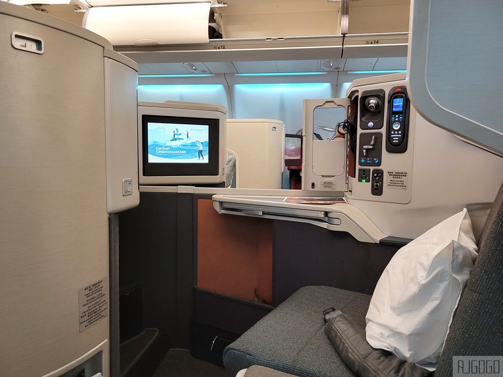 國泰航空評價 A330-300商務艙飛機餐 香港HKG-曼谷BKK 開箱CX617