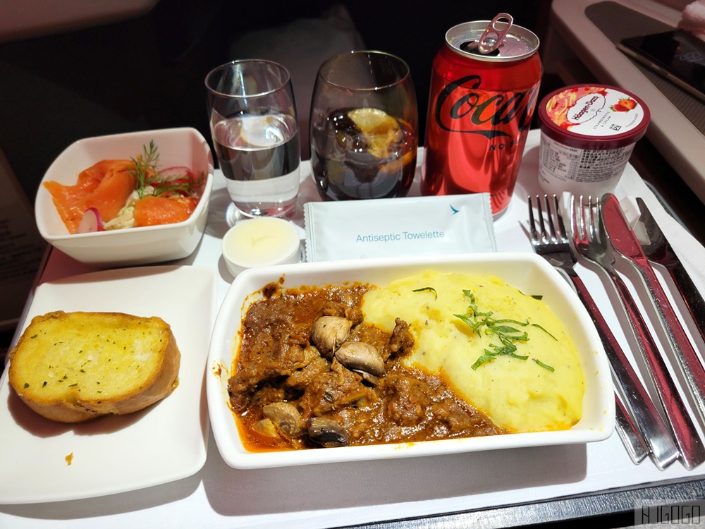 國泰航空評價 A330-300商務艙飛機餐 香港HKG-曼谷BKK 開箱CX617