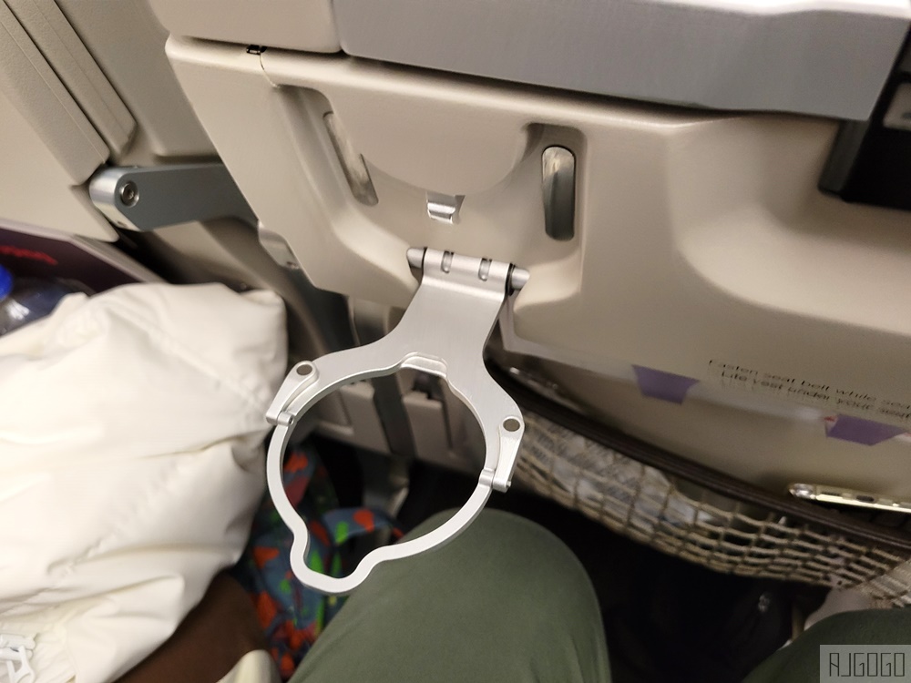 瑞士航空評價 香港HKG-蘇黎世ZRH 經濟艙飛機餐 開箱LX139 瑞士航空評價 香港HKG-蘇黎世ZRH 經濟艙飛機餐 開箱LX139