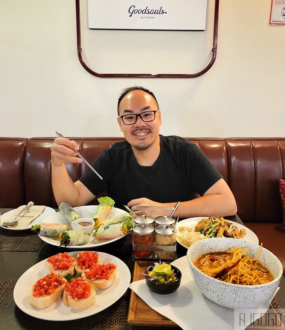 2026清邁自由行 Goodsouls Kitchen 清邁美食好吃素食 泰北咖哩麵、泰式炒河粉
