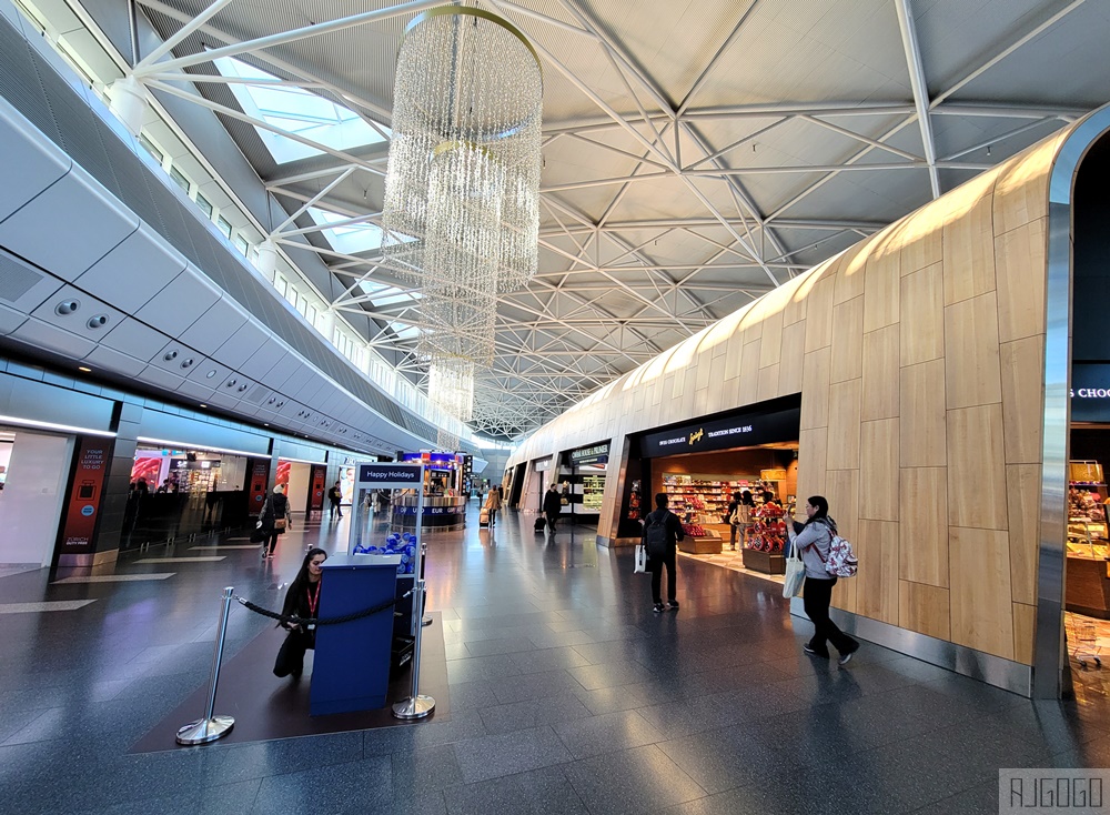 瑞士航空評價 蘇黎世ZRH-上海PVG 經濟艙飛機餐 A340全新改艙 開箱LX188