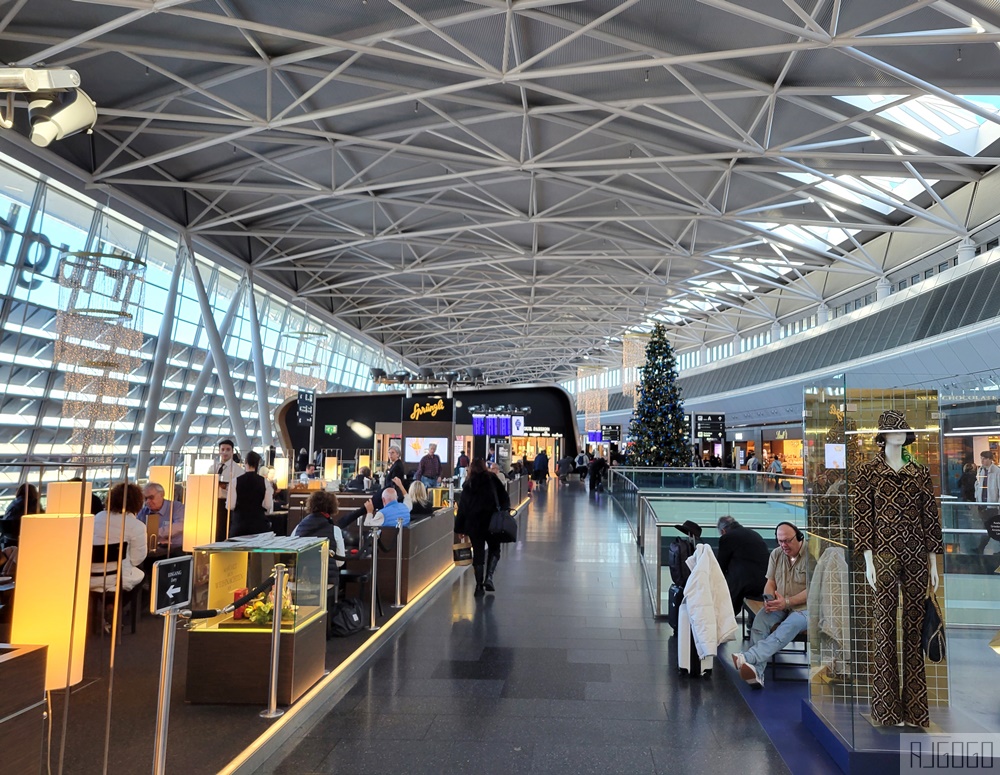 瑞士航空評價 蘇黎世ZRH-上海PVG 經濟艙飛機餐 A340全新改艙 開箱LX188