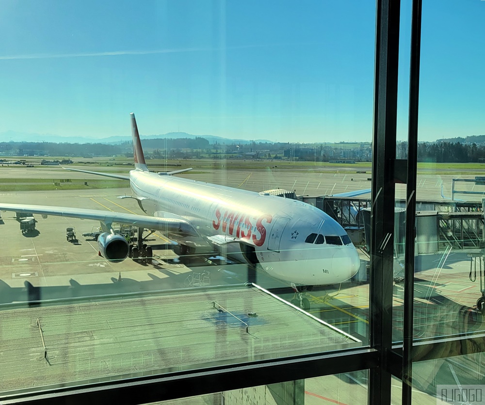 瑞士航空評價 蘇黎世ZRH-上海PVG 經濟艙飛機餐 A340全新改艙 開箱LX188
