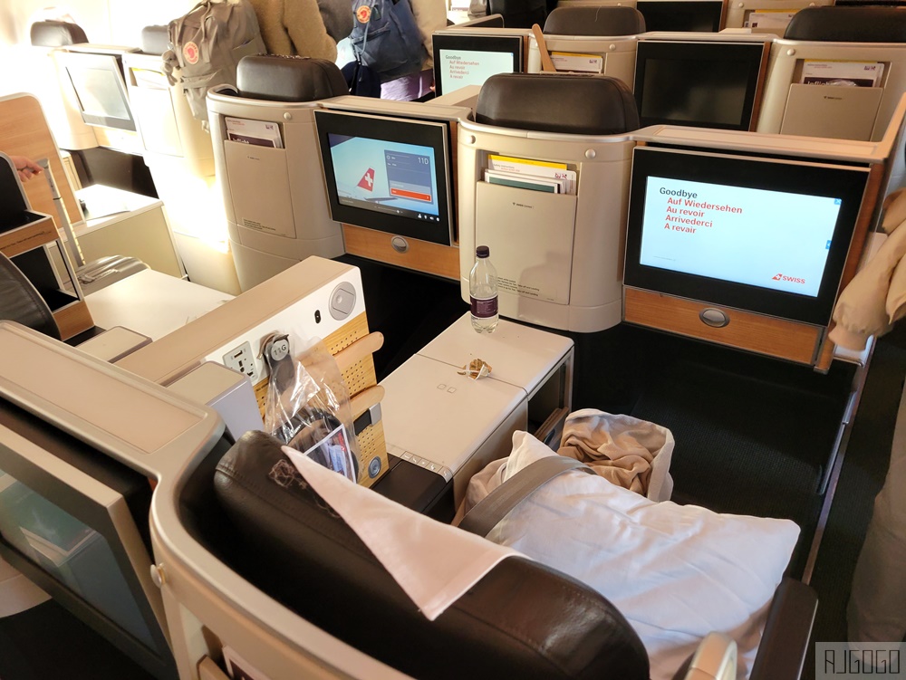 瑞士航空評價 蘇黎世ZRH-上海PVG 經濟艙飛機餐 A340全新改艙 開箱LX188