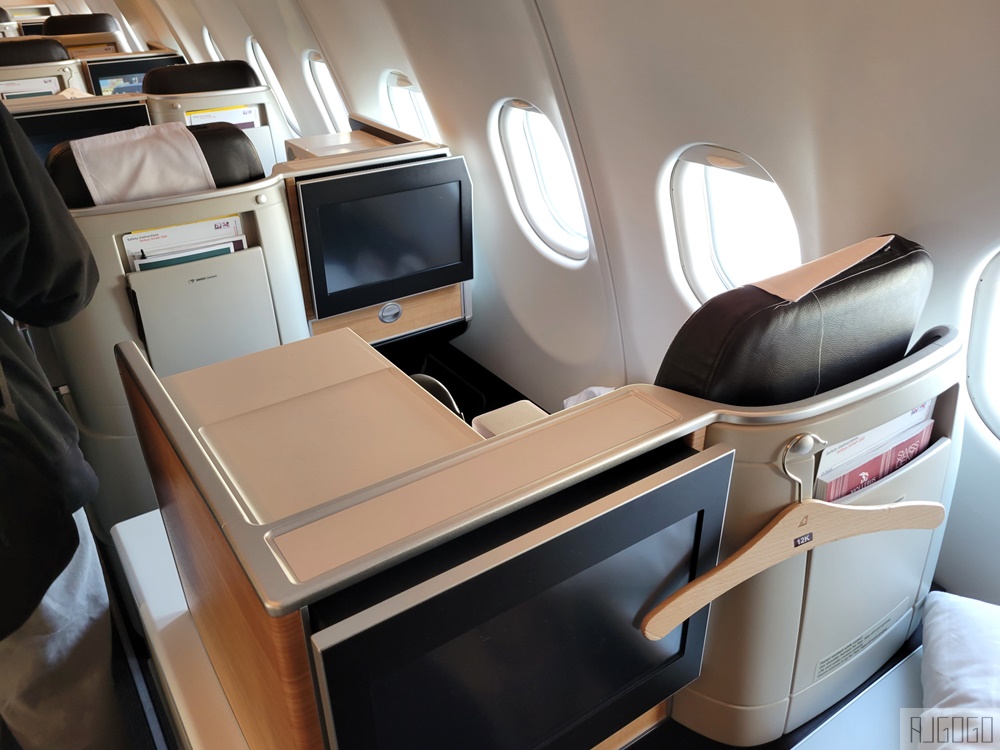瑞士航空評價 蘇黎世ZRH-上海PVG 經濟艙飛機餐 A340全新改艙 開箱LX188