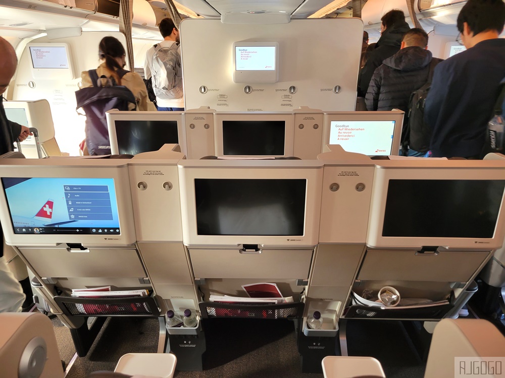 瑞士航空評價 蘇黎世ZRH-上海PVG 經濟艙飛機餐 A340全新改艙 開箱LX188