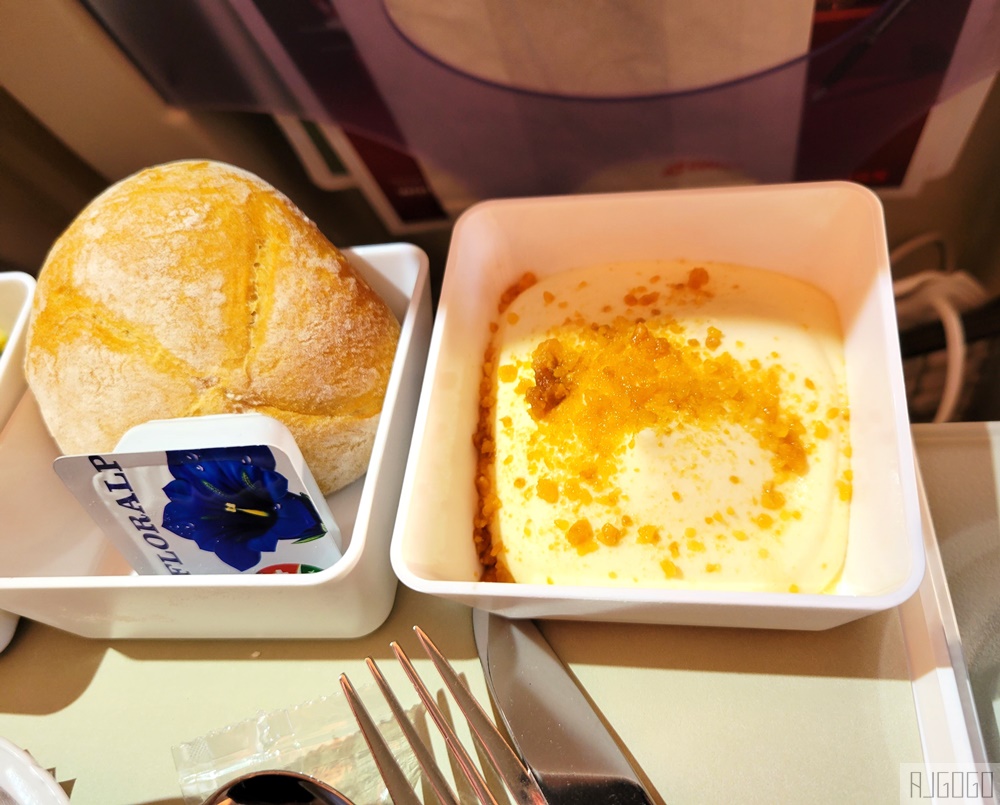 瑞士航空評價 蘇黎世ZRH-上海PVG 經濟艙飛機餐 A340全新改艙 開箱LX188
