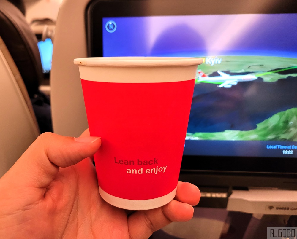 瑞士航空評價 蘇黎世ZRH-上海PVG 經濟艙飛機餐 A340全新改艙 開箱LX188