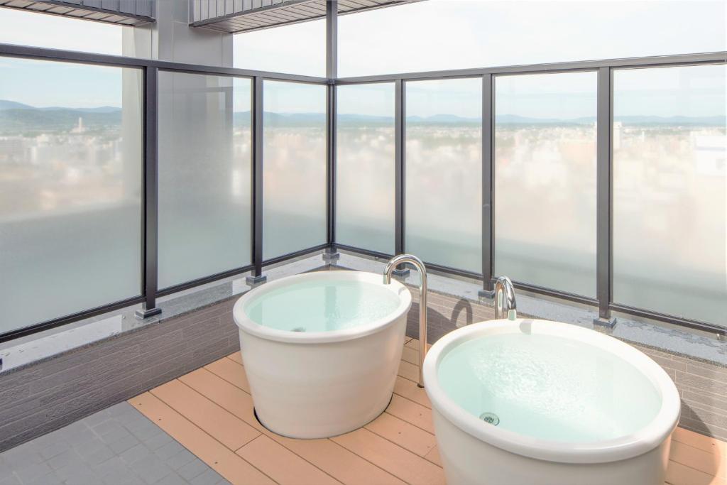 2026北海道旅遊 旭川住宿 阿瑪內克飯店 HOTEL AMANEK 早餐有海鮮丼鮭魚卵吃到飽 旭川車站前