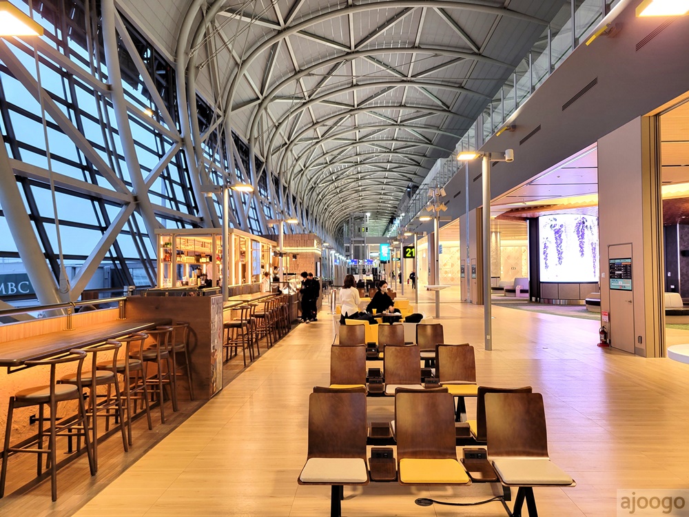 國泰航空 大阪KIX-香港HKG A350豪華經濟艙/特選經濟客艙 開箱CX503 國泰航空 大阪KIX-香港HKG A350豪華經濟艙/特選經濟客艙 開箱CX503