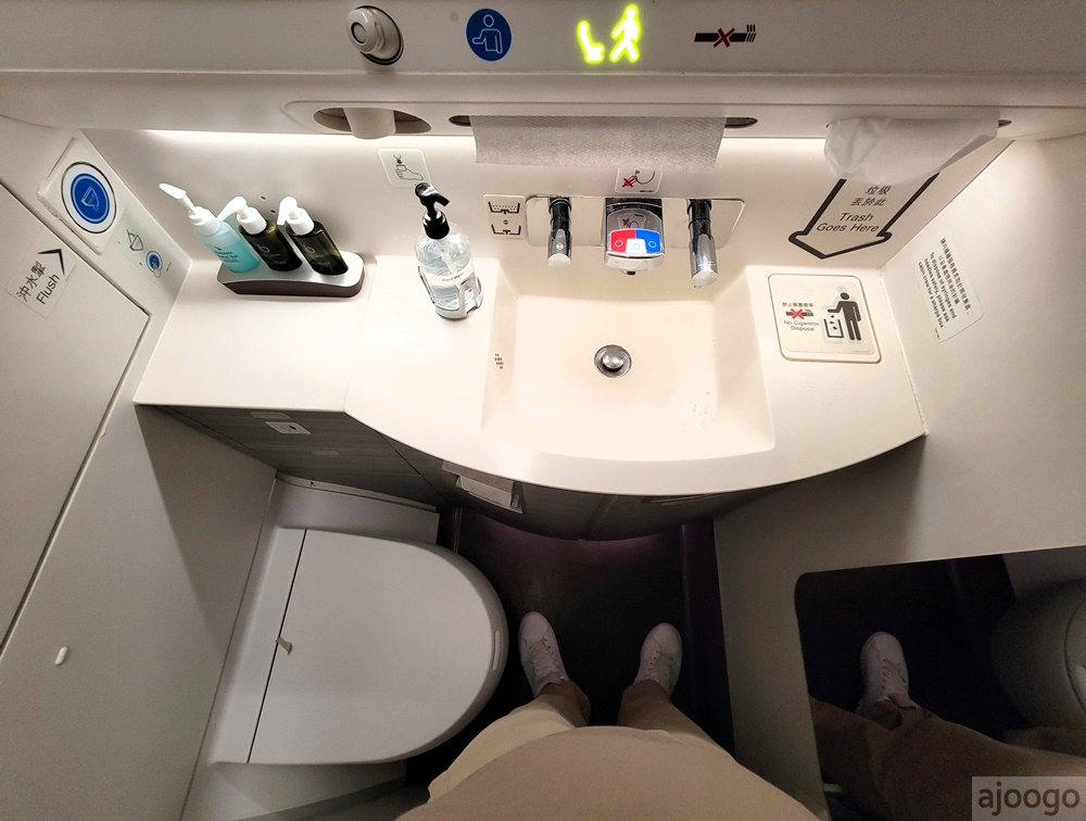國泰航空 大阪KIX-香港HKG A350豪華經濟艙/特選經濟客艙 開箱CX503
