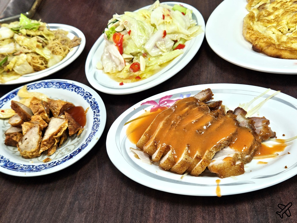台中美食 好小子擔仔麵 菜單 熱炒與小吃店綜合體 煎豬肝、炒米粉好吃