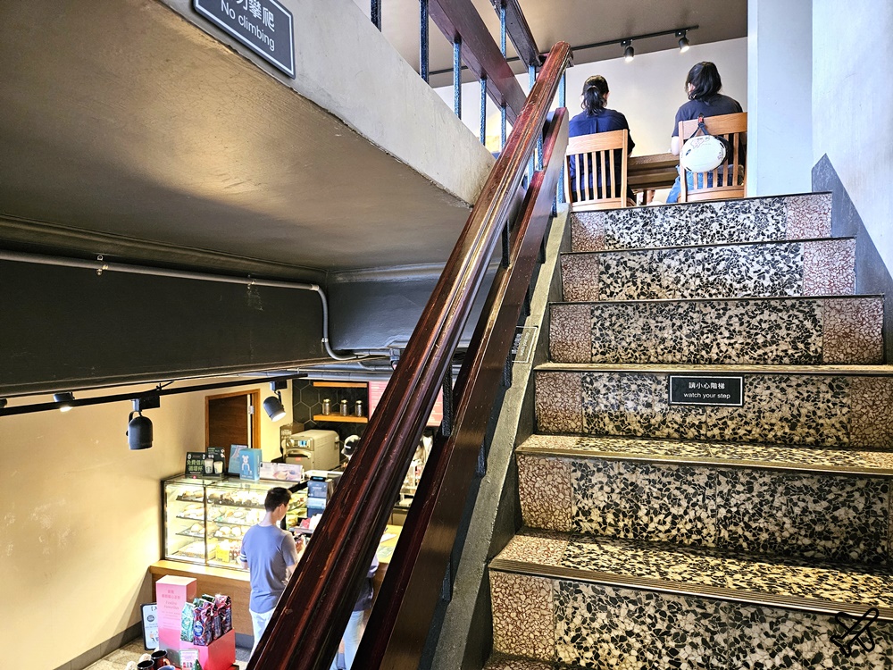 鶯歌老街 星巴克鶯歌門市 古宅蓋建的星巴克特色門市 傳承鶯歌工藝之美
