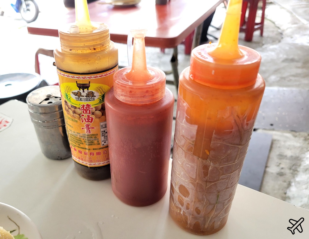 高雄美食 一德黑輪攤 關東煮、烤米腸香腸、烤黑輪 高雄傳統小吃