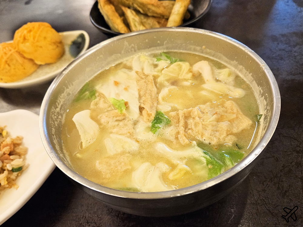 嘉義美食 香香素食 嘉義人推薦素食餐廳 有滷味、炸物與各種飯麵點 @AJ的旅行地圖