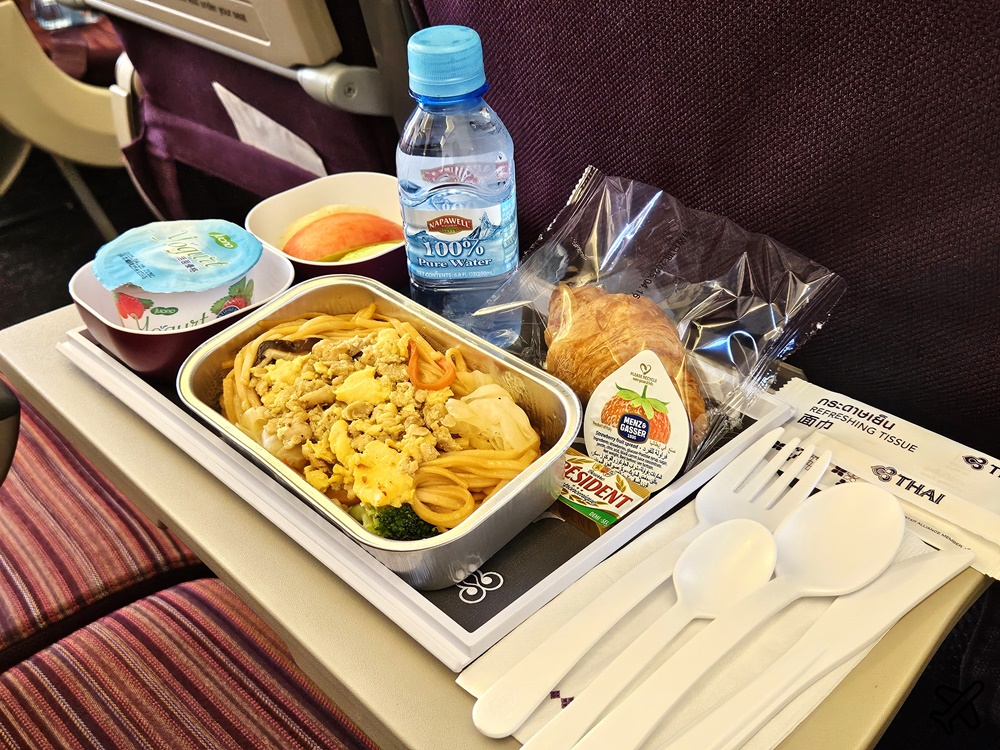 泰國航空 桃園TPE-曼谷BKK A320經濟艙飛機餐 開箱TG637、TG636