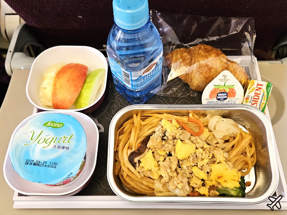 泰國航空 桃園TPE-曼谷BKK A320經濟艙飛機餐 開箱TG637、TG636