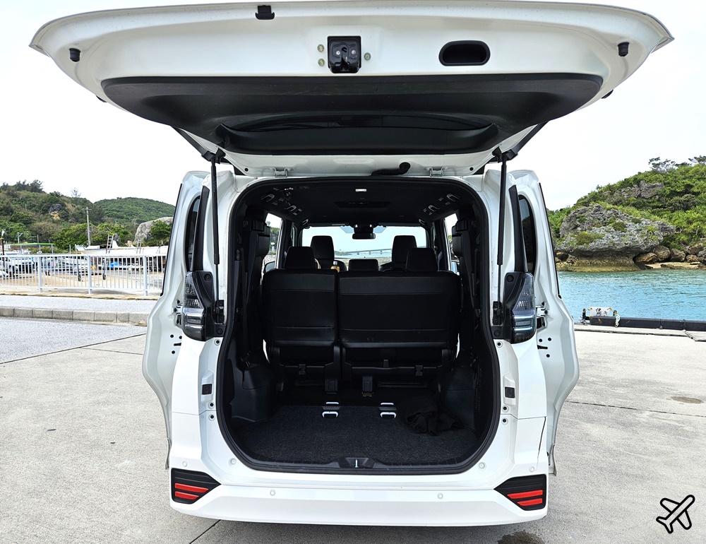 2026沖繩租車 TOYOTA VOXY 8人座 沖繩自由行 日本租車最方便