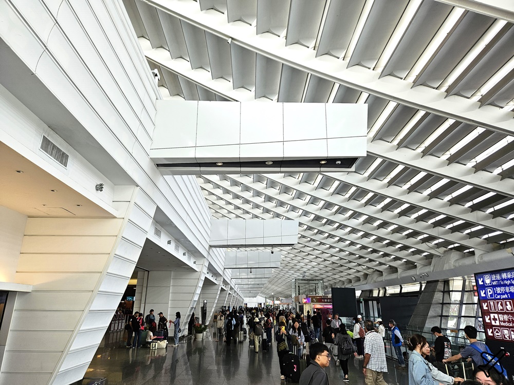 泰國亞洲航空評價 便宜沖繩機票 台北桃園TPE-沖繩OKA 開箱FD230、FD231 沖繩自由行從飛行開始