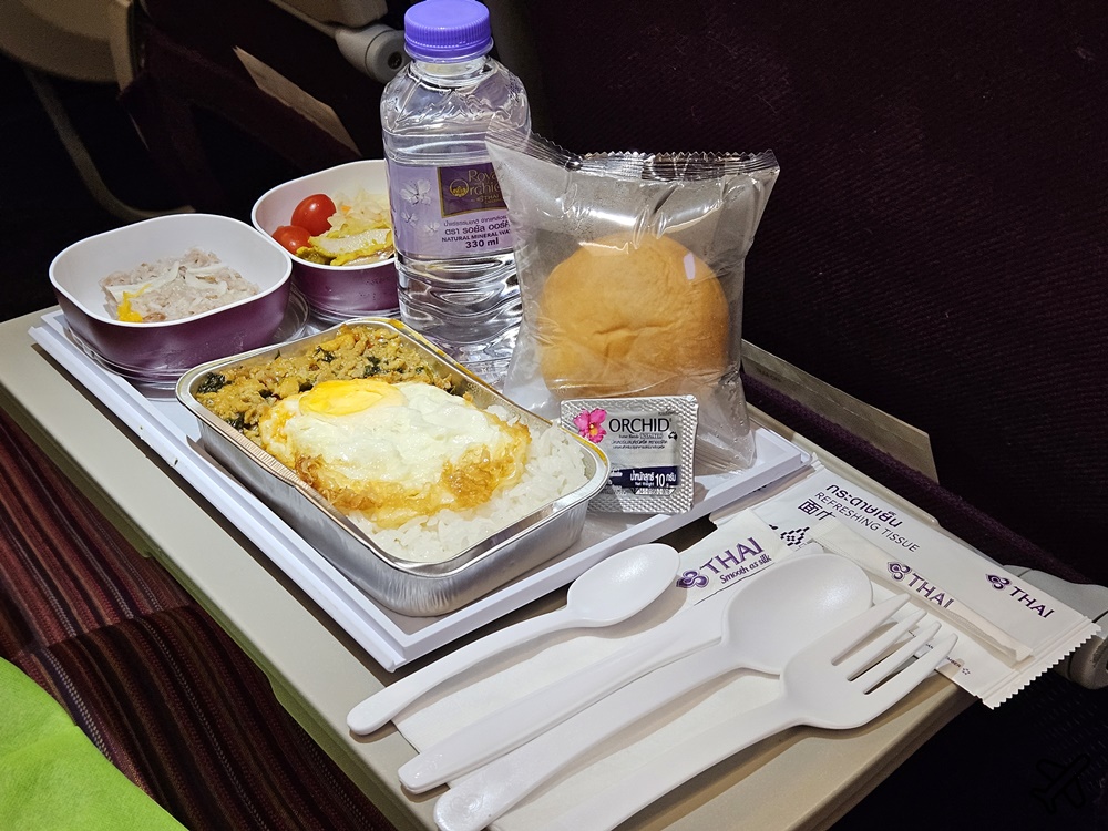 泰國航空 桃園TPE-曼谷BKK A320經濟艙飛機餐 開箱TG637、TG636