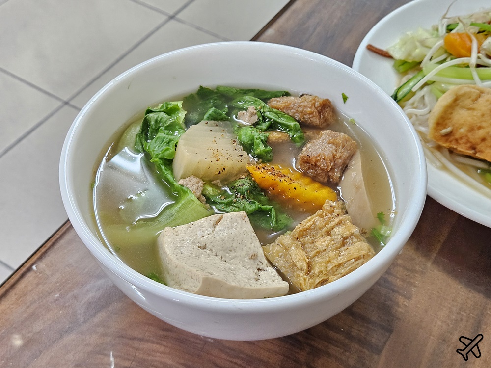 埔里美食 阿深越南素食料理 越南法國麵包、生春捲好吃 南投美食推薦