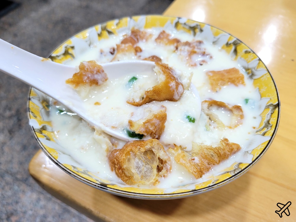 嘉義美食 豆漿志早餐店 有好吃的肉粽與鹹豆漿 嘉義宵夜推薦