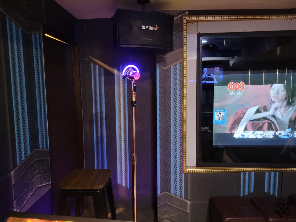 台南景點 台南賓士KTV中成店 台南唱歌好地方