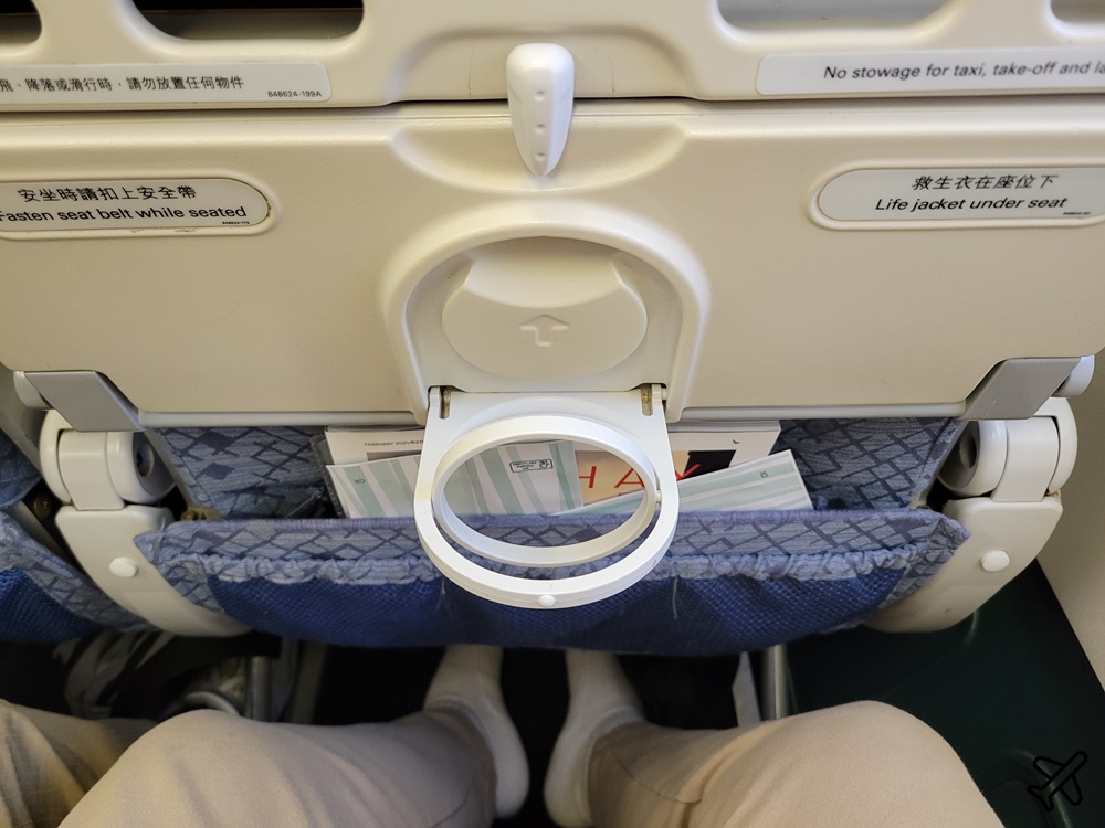 國泰航空評價 香港HKG-台北桃園TPE 經濟艙飛機餐 開箱CX402
