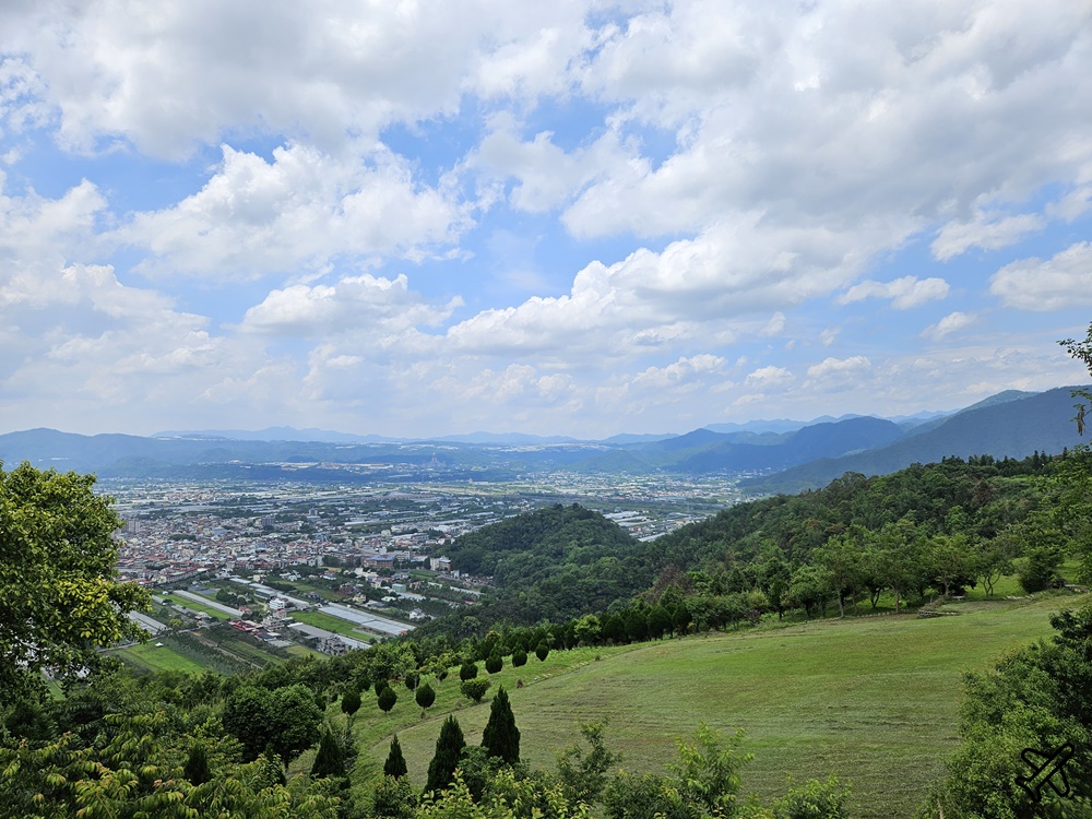 南投景點 虎頭山觀景台/虎嘯山嵐飛行場 俯瞰埔里盆地