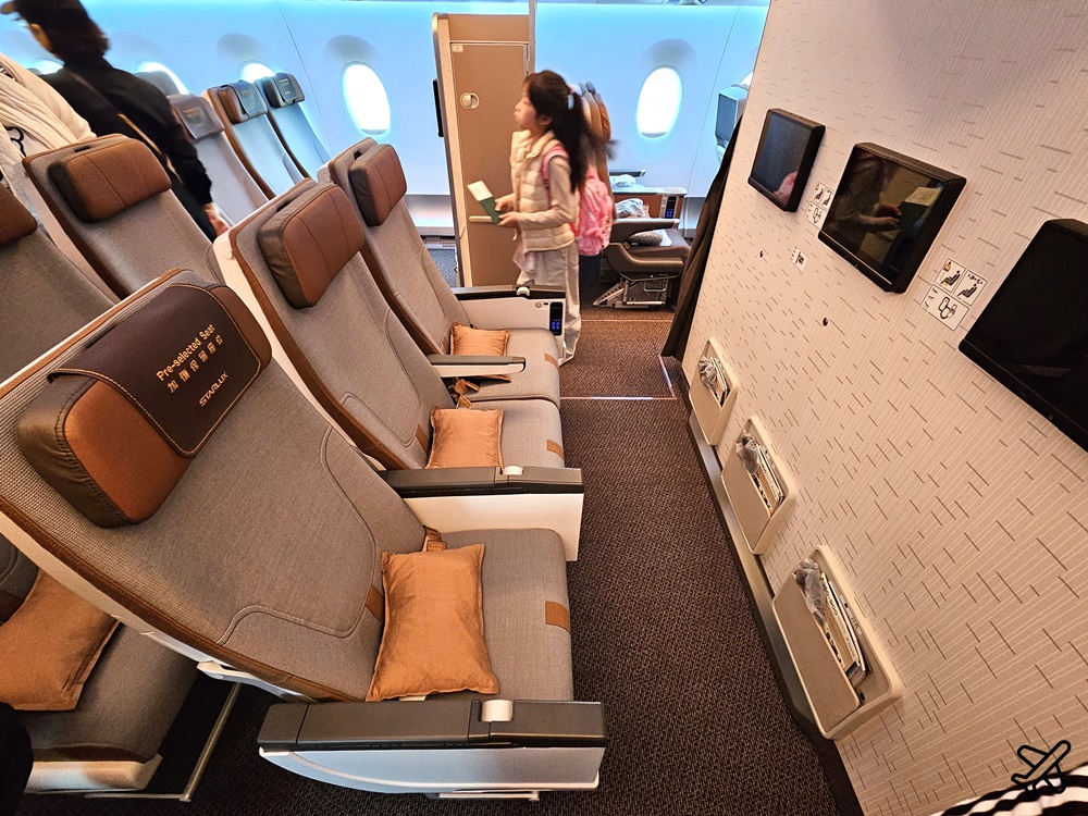 星宇航空評價 東京成田NRT-台北桃園TPE 星宇航空A350經濟艙飛機餐 開箱JX803