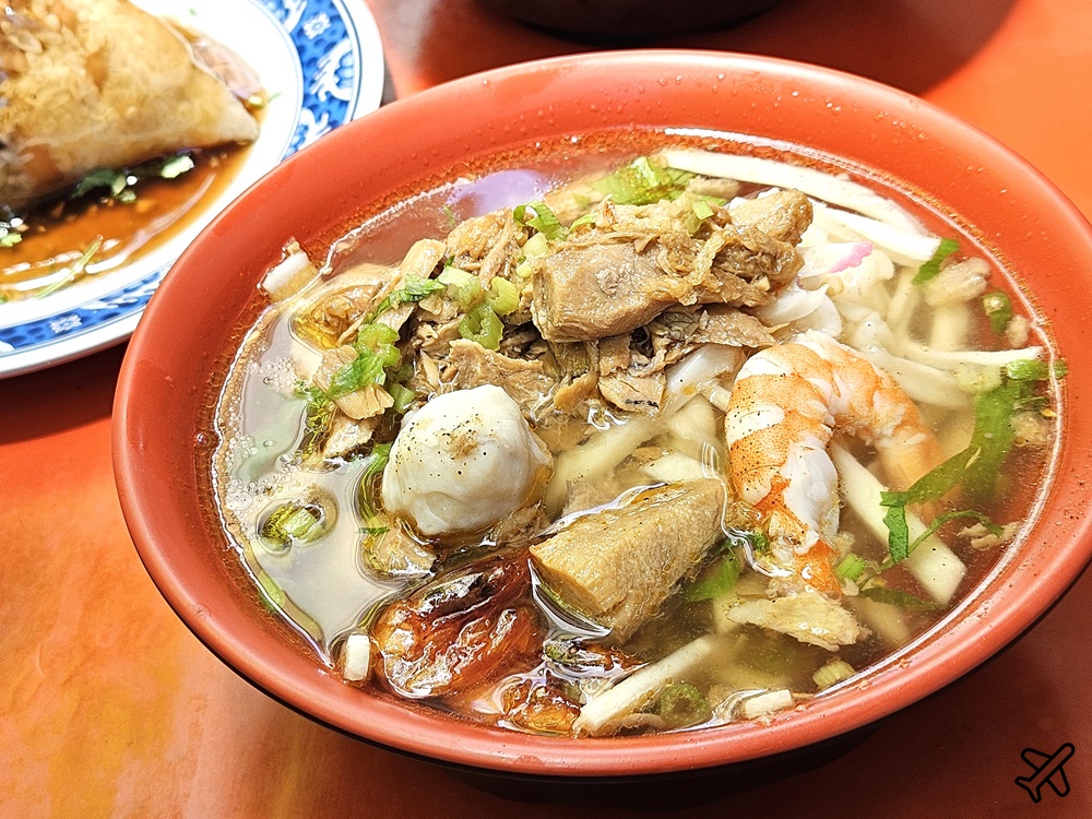 東港美食 東港黑食堂 鮪魚飯湯、肉粽、肉羹都好吃